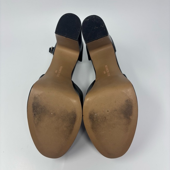Kennth Cole Tatum Platform Pumps 10 - Picture 5 of 7